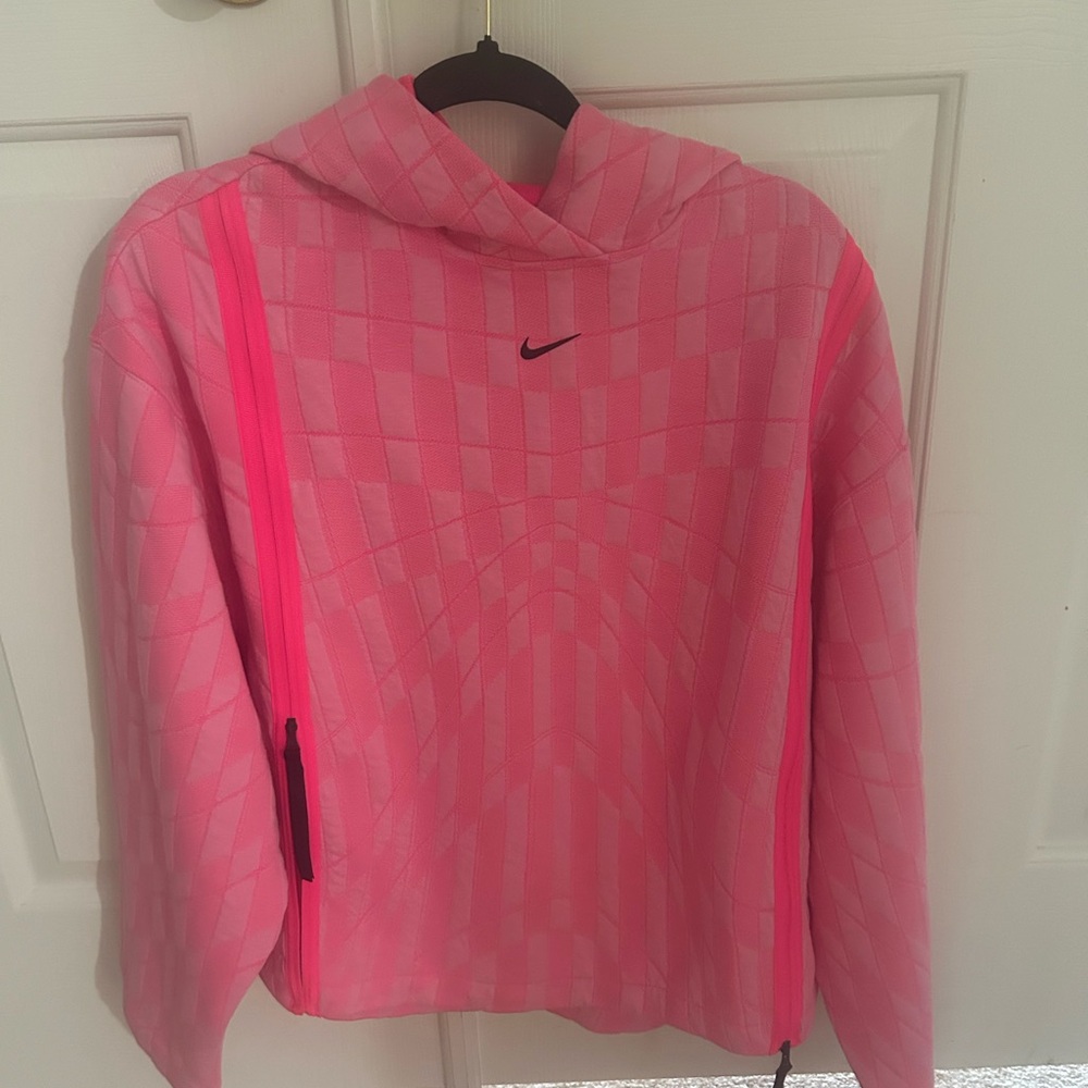 Women’s Hot pink vintage Nike sweatshirt